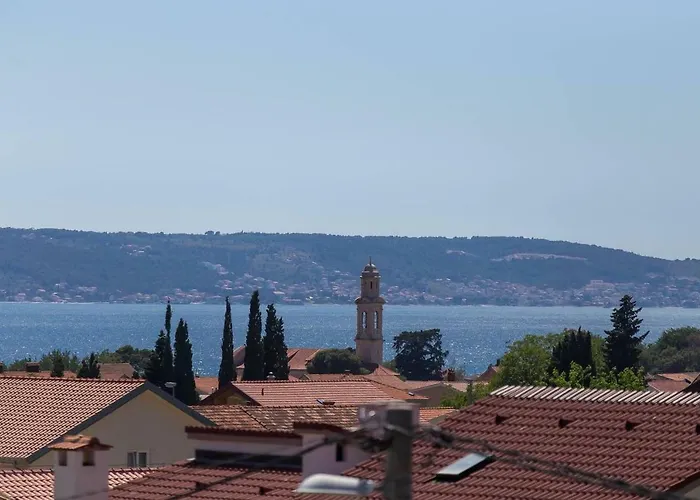 Marija 1 Seaview